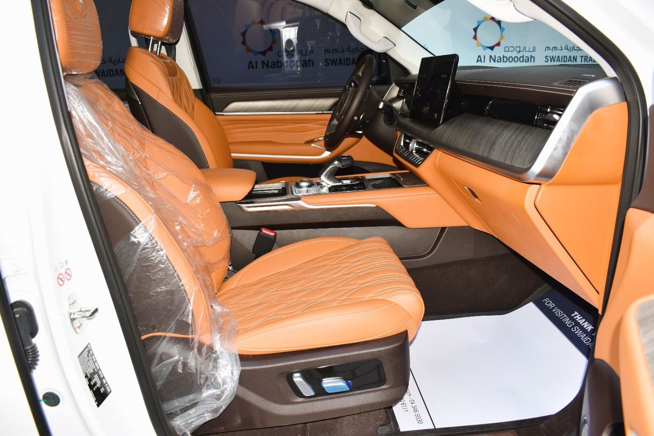 Tank 500 FROM 2,749 PM. PRESTIGE 4WD 3.0 TC AT. FREE MANUFACTURER