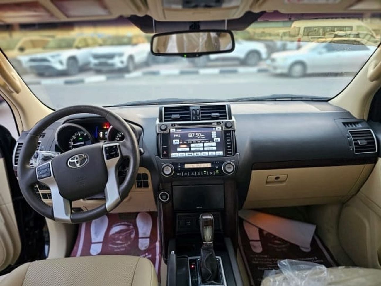 Toyota Prado VXR 4.0L 4WD LHD-GCC SPECS-Automatic-petrol-6 Cylinders-7 Seats-5 Doors