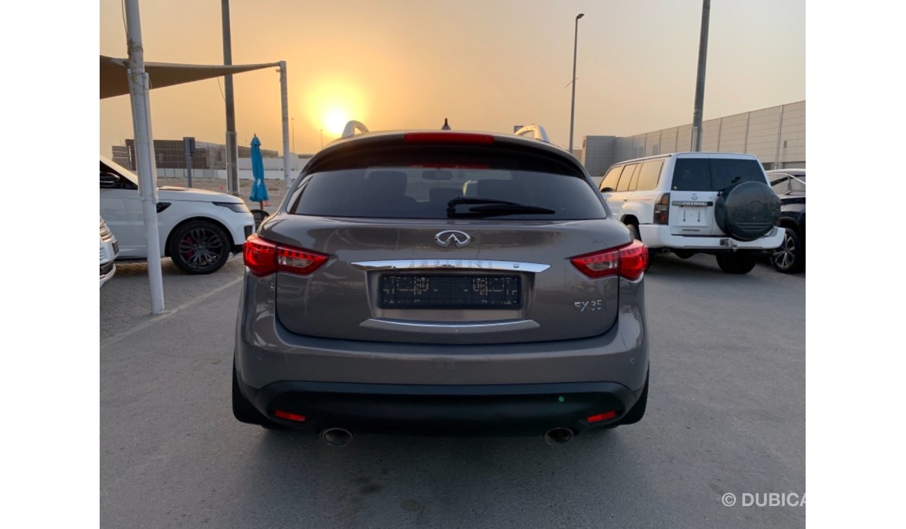 Infiniti FX35 Infiniti Fx35 2012 Full Option Sunroof Sensors Bluetooth Screen Electric Seats 360 . Rear Camera