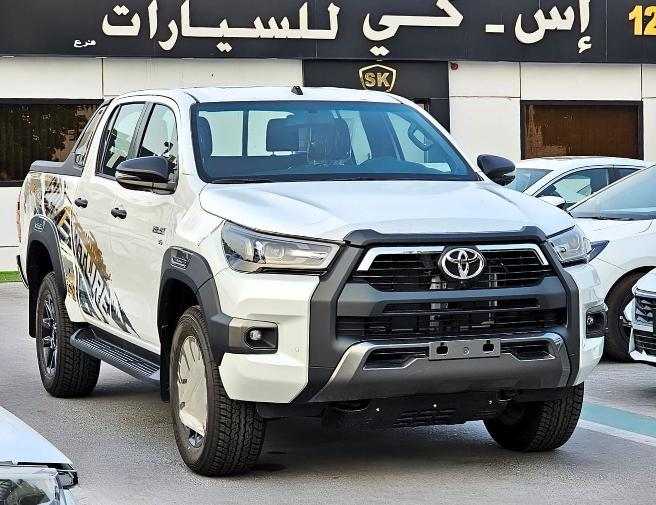 تويوتا هيلوكس ADVENTURE EXL DOUBLE CABIN || 4.0L V6 PETROL | AIR COMPRESSOR | ROLLBAR | 360*CAMERA | FR&RR P/SENSOR (CODE#HP