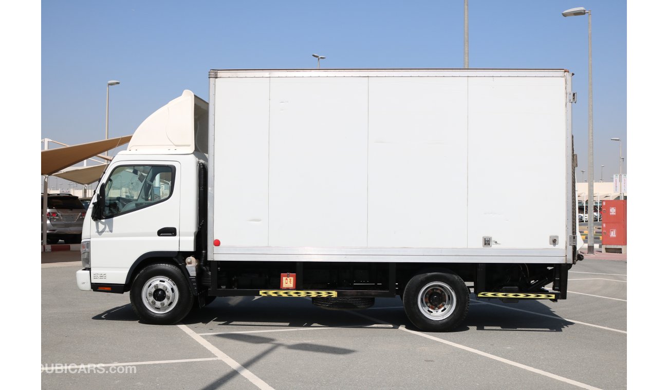 Mitsubishi Canter INSULATED BOX WITH TAIL LIFT