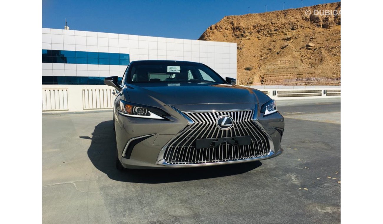 Lexus ES350 Model 2021 Panorama / BlindSpot ( Warranty 4 Years / 100,000 K.M ) HOME DELIVER