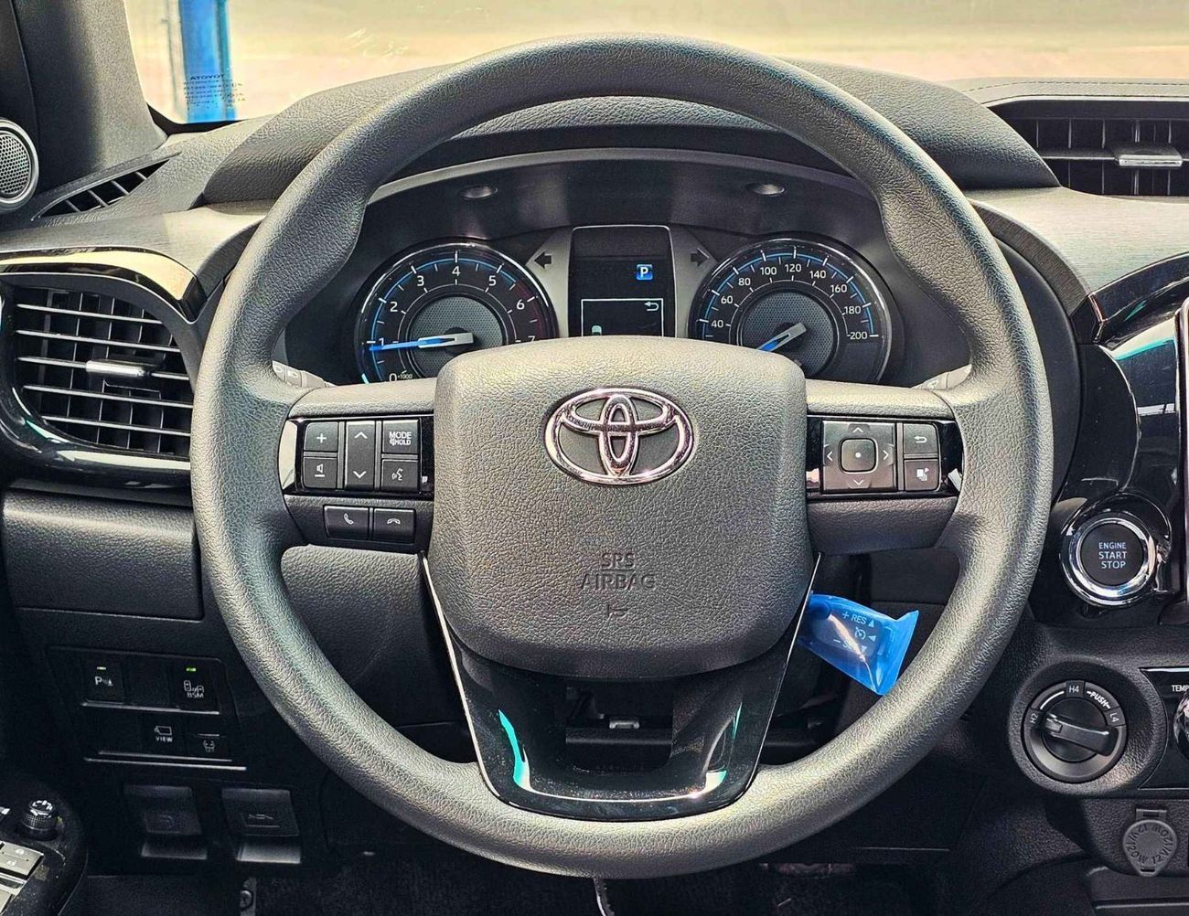 تويوتا هيلوكس SR5 ADVENTURE DOUBLE CABIN / 4.0L V6 PETROL / 18"ALLOY WHEELS WITH ROLL BAR / 360 CAMERA / FR & REAR