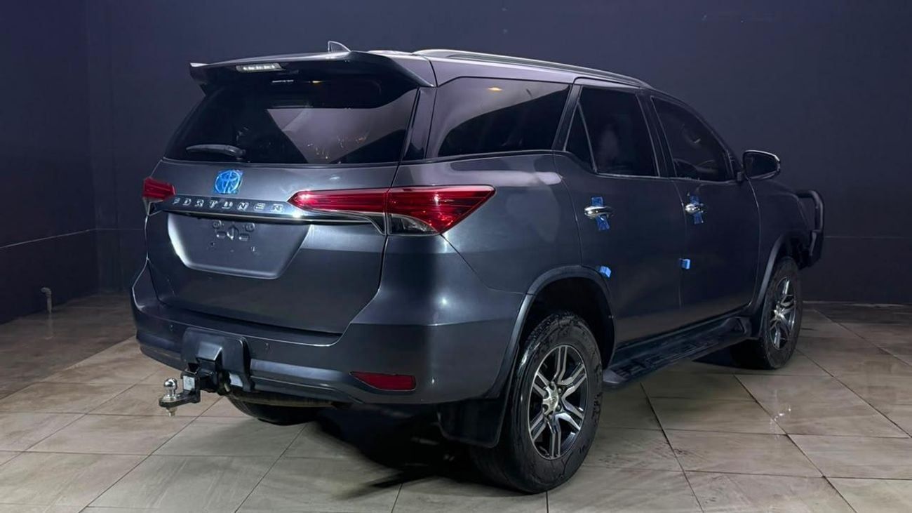 Toyota Fortuner DIESEL 2.8 LITER