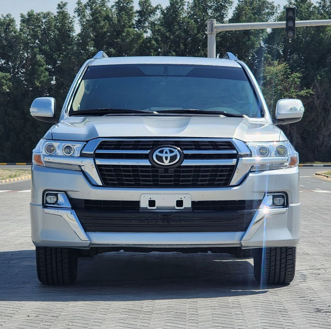 تويوتا لاند كروزر VX.R V8 upgrade 2021