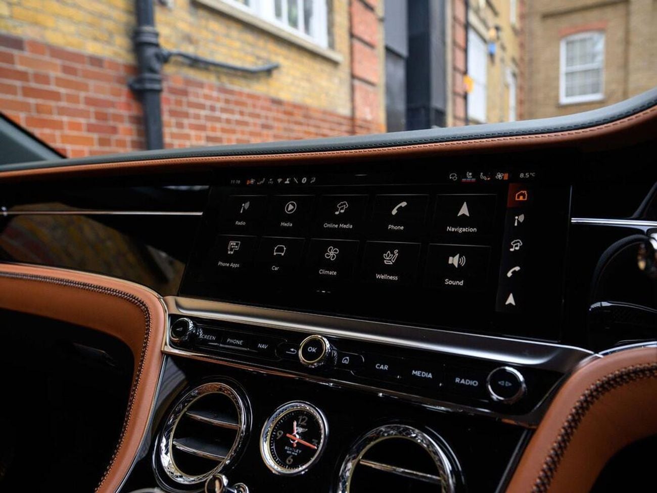 بنتلي كونتيننتال 4.0 V8 High-Performance 25.9kWh GTC Azure Auto 4WD Euro 6 (s/s) 2dr (EXPORT ONLY) Right hand drive