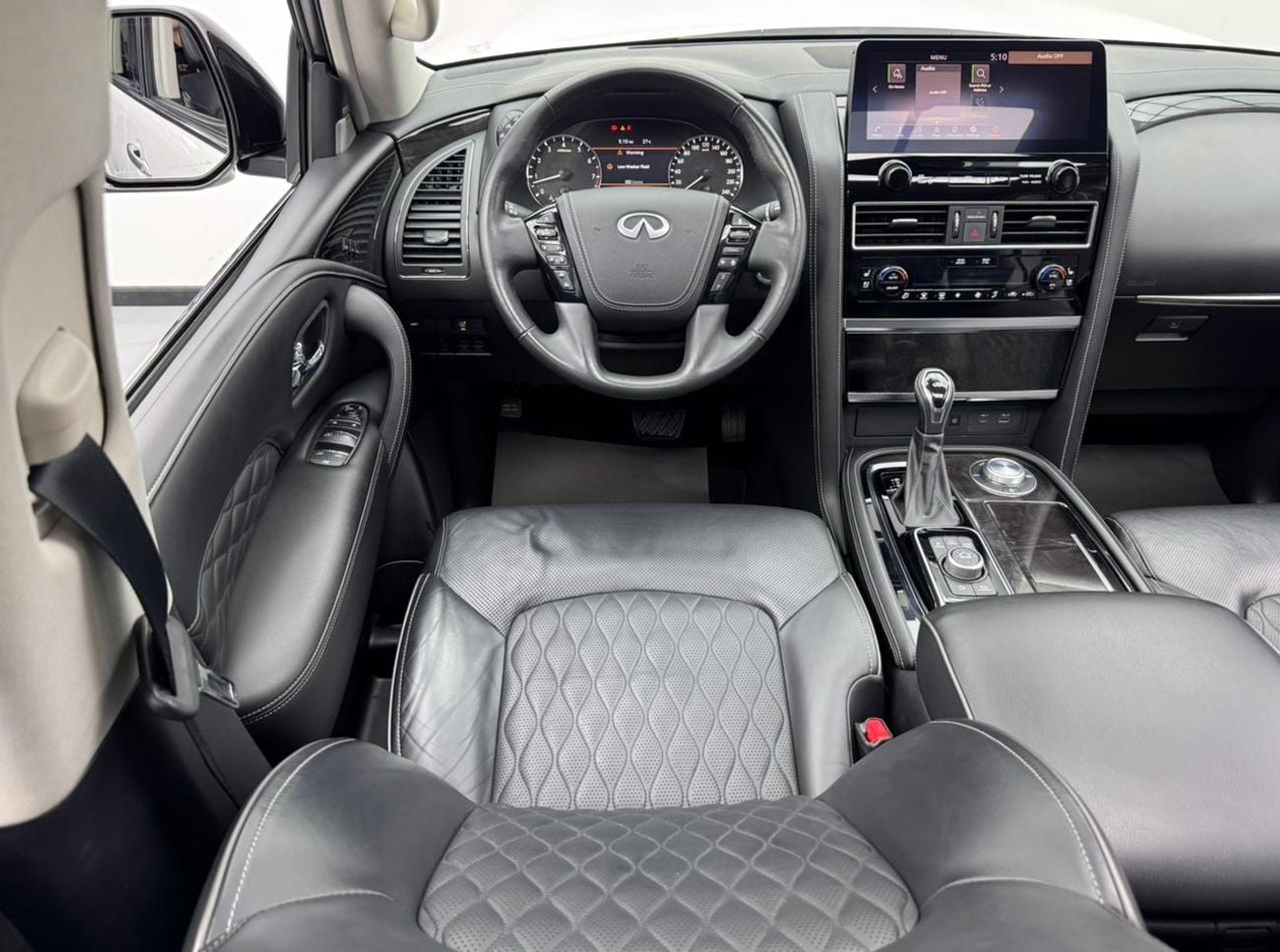 Infiniti QX80 2023 Infiniti QX80 Sensory, 2028 Infiniti Warranty, 2027 Infiniti Service Pack, 8 Seater, GCC