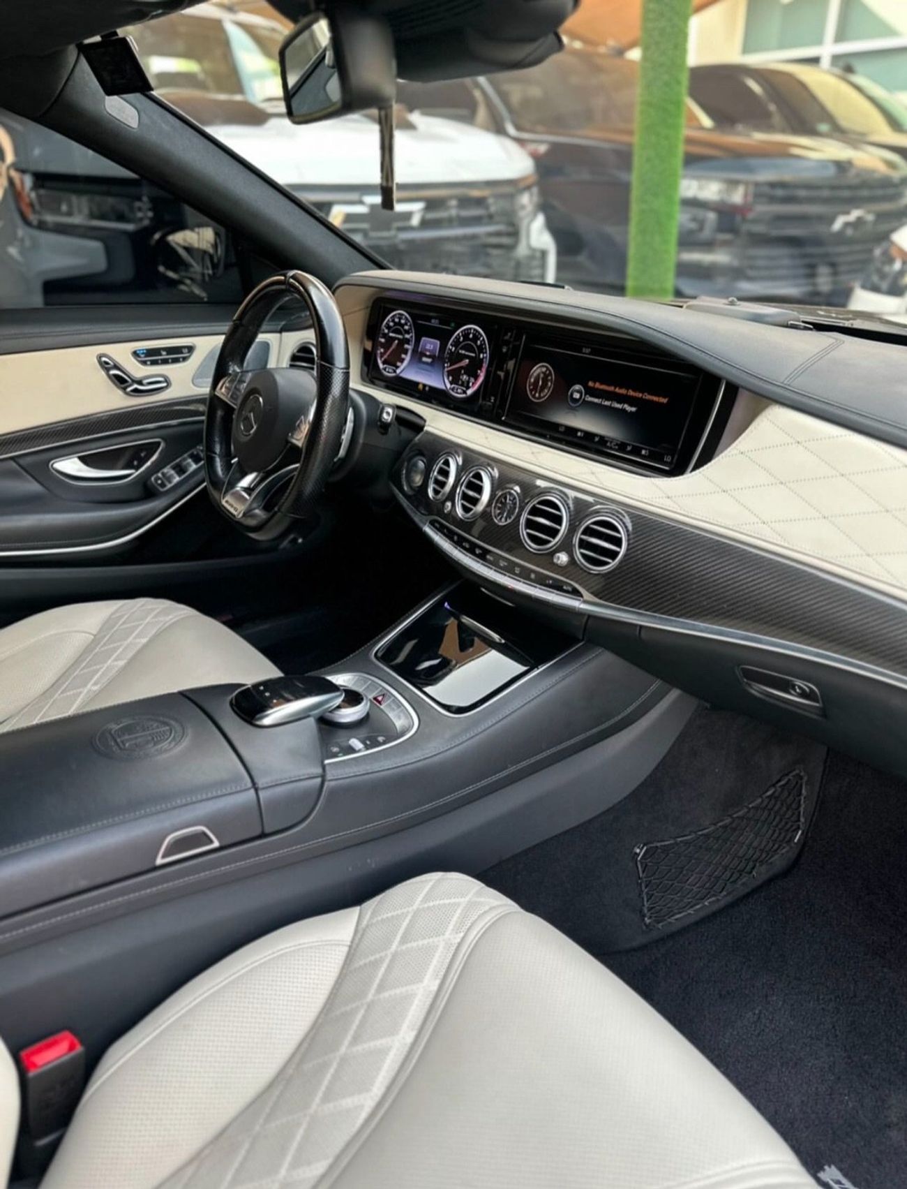 Mercedes-Benz S 63 AMG Std 5.5L MERCEDES BENZ AMG S63 2016 Japan import (clean title) Perfect condition 6 buttons full opti