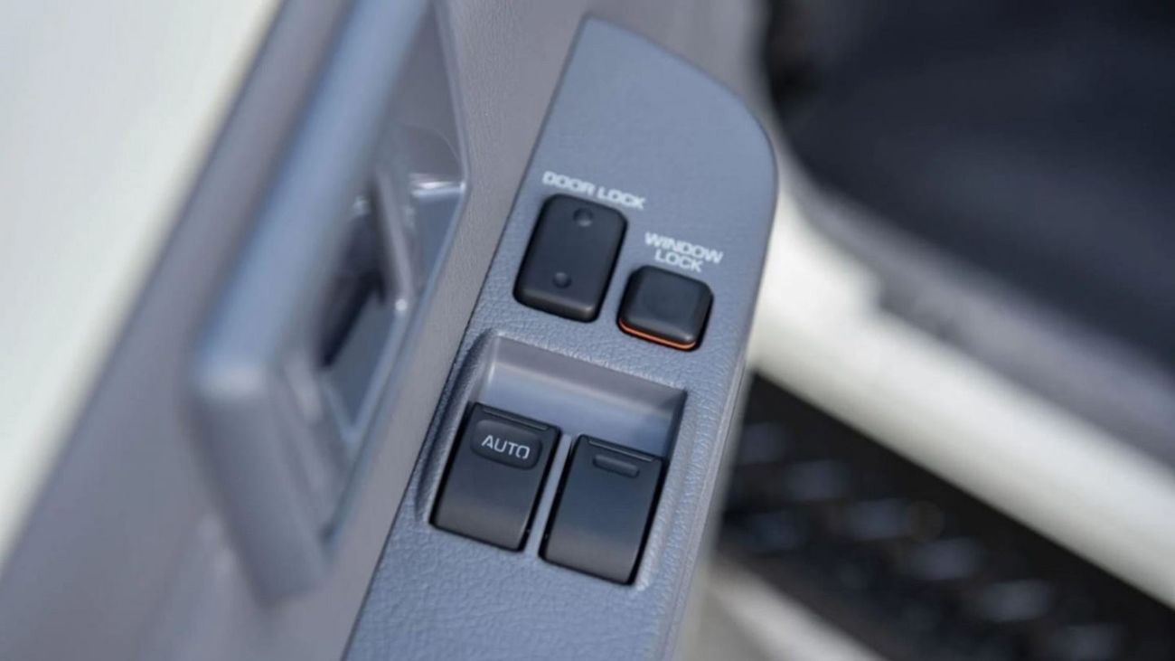 Toyota Land Cruiser 70 LAND CRUISER LC78 4.5L V8 DIESEL 3DOOR