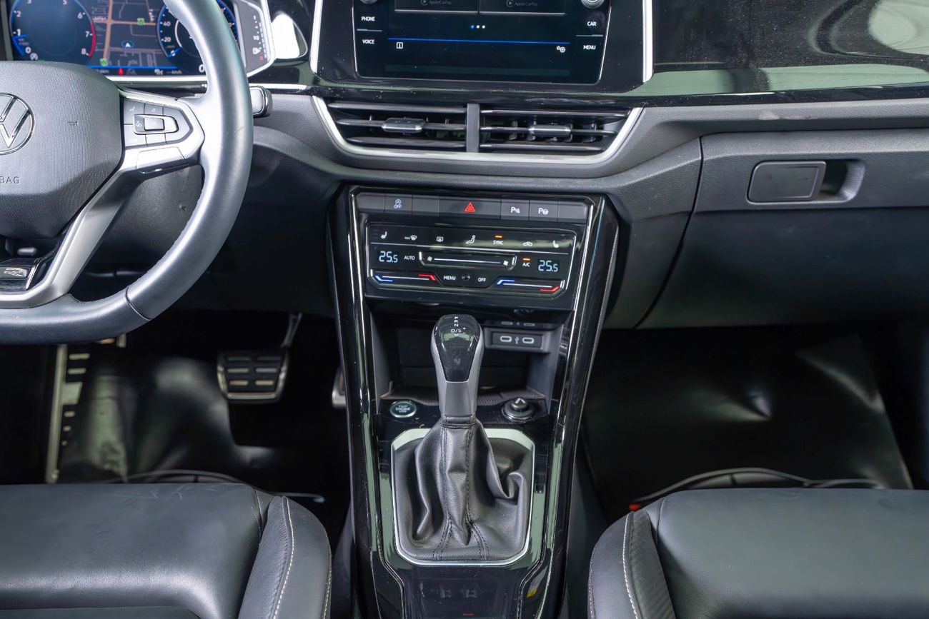 فولكس واجن T ROC R-line 1.4L