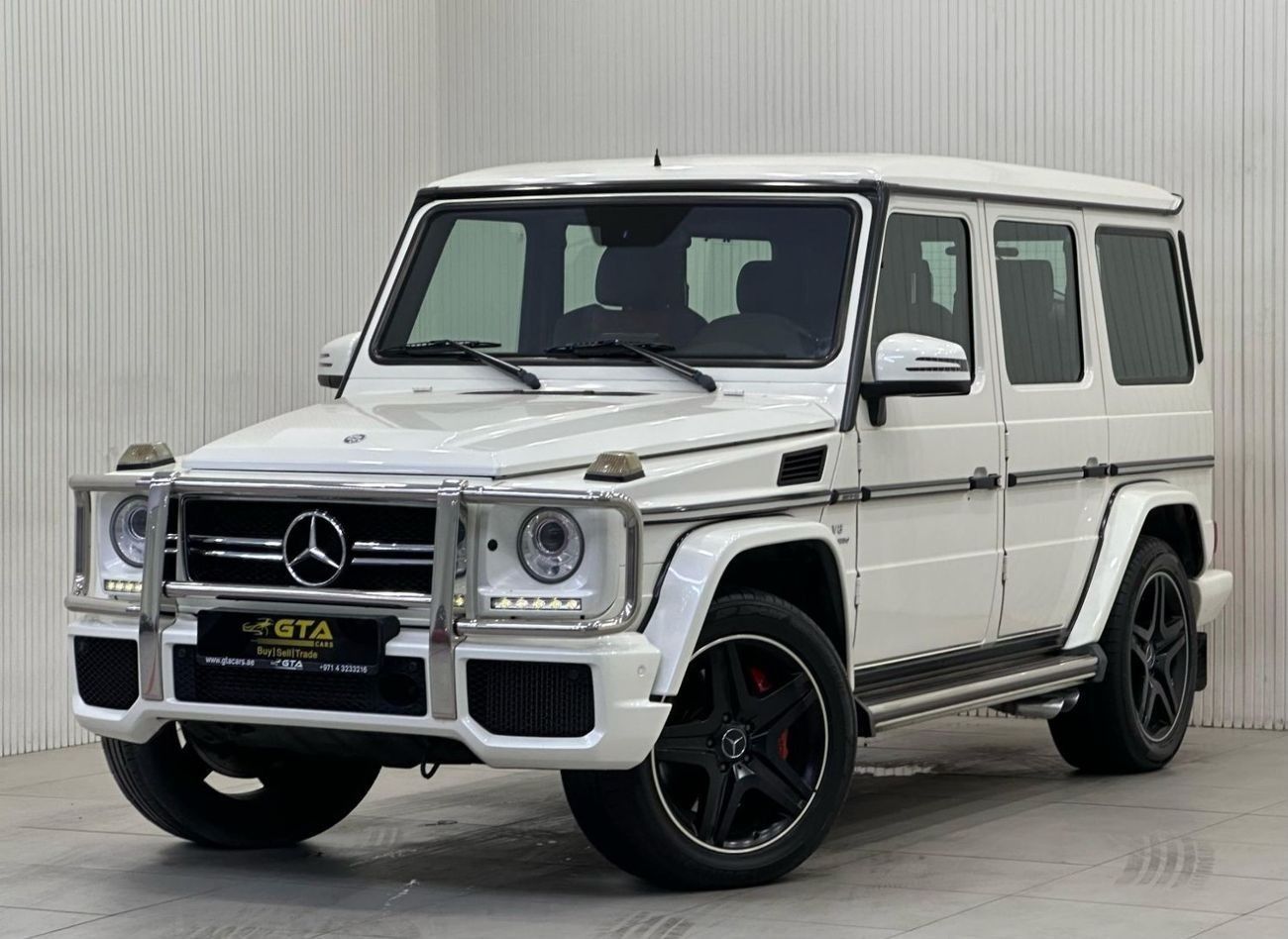 مرسيدس بنز G 63 AMG Std 5.5L 2014 Mercedes Benz G63 AMG, Service History, Carbon Fiber Package, Low Kms, GCC