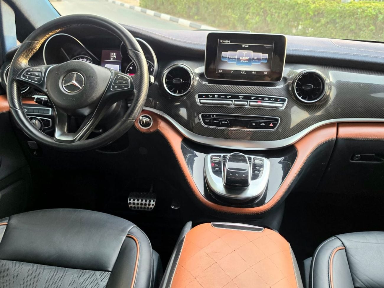 مرسيدس بنز V 250 2019 Mercedes-Benz V-Class V 250 GCC Specs