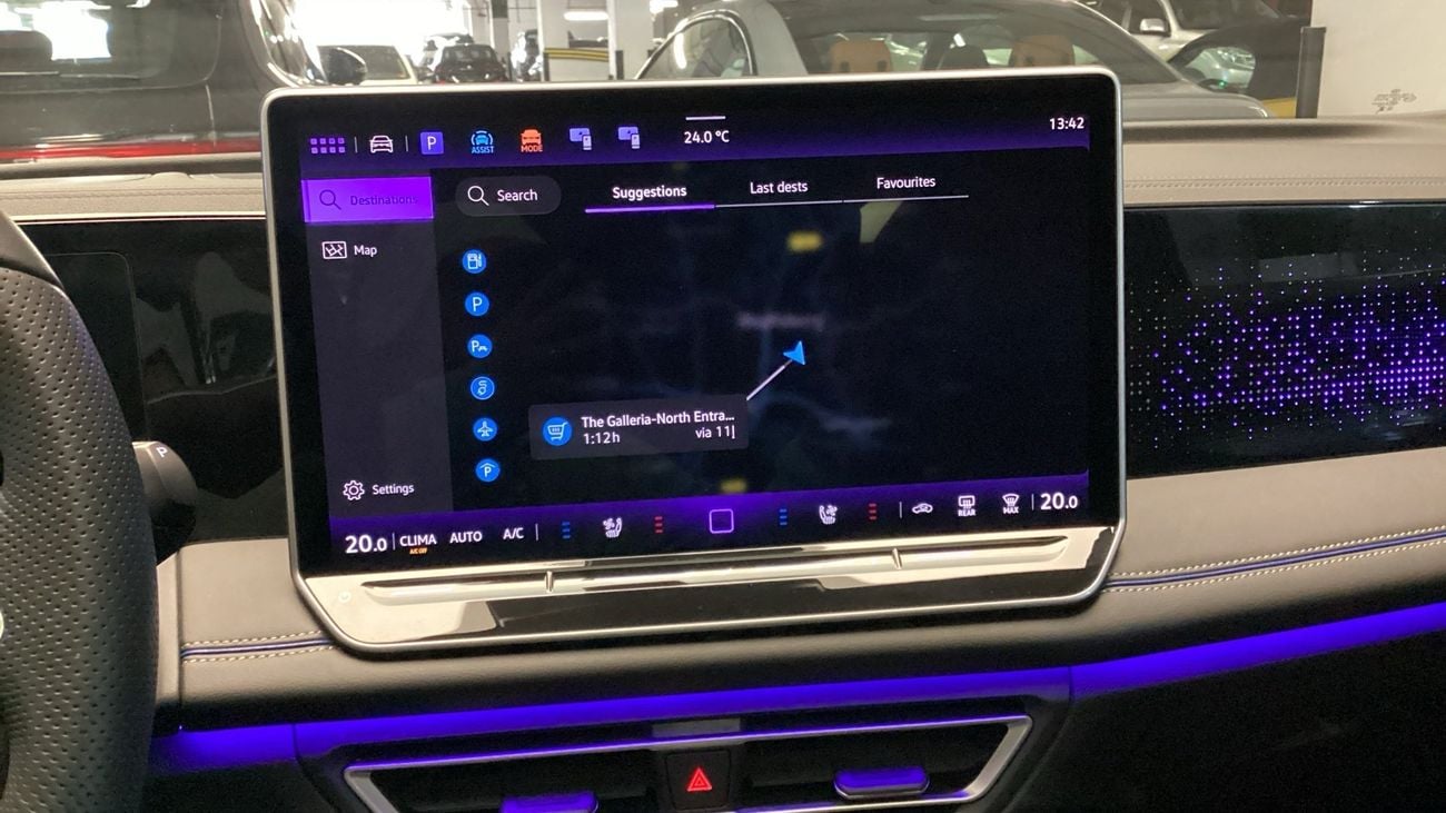 فولكس واجن تيجوان R-Line | شامل الضمان | 0 ﺪﻔﻋﺓ ﺃﻮﻟﻯ