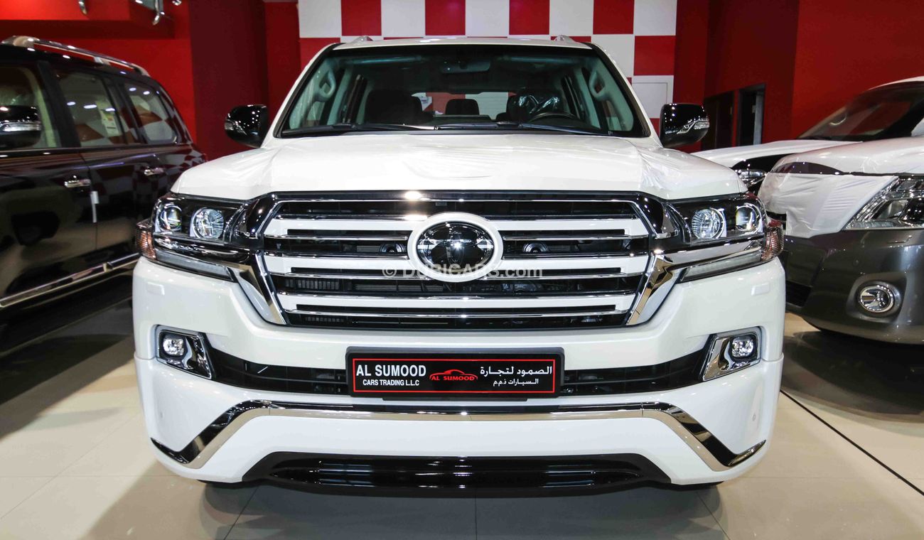 Toyota Land Cruiser GXR White Edition 4.6L V8