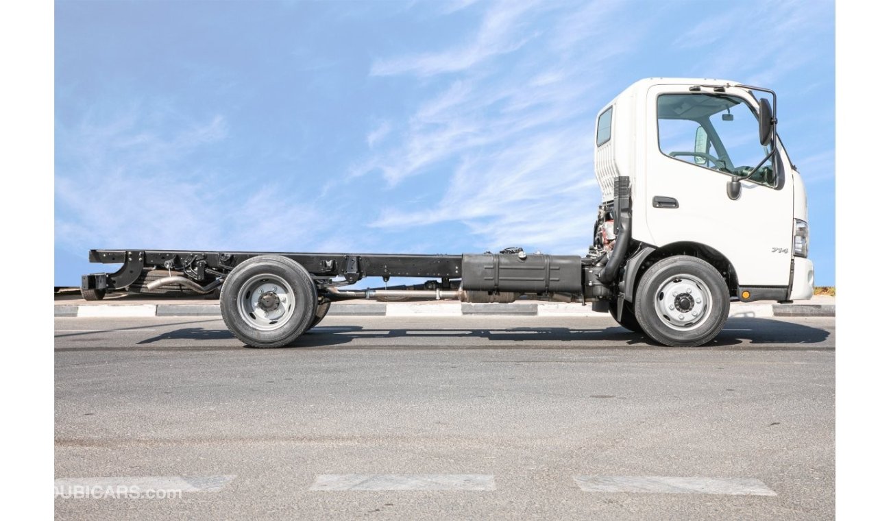 Hino 700 714 Chassis with Power Windows , CD Player and Bench Seats