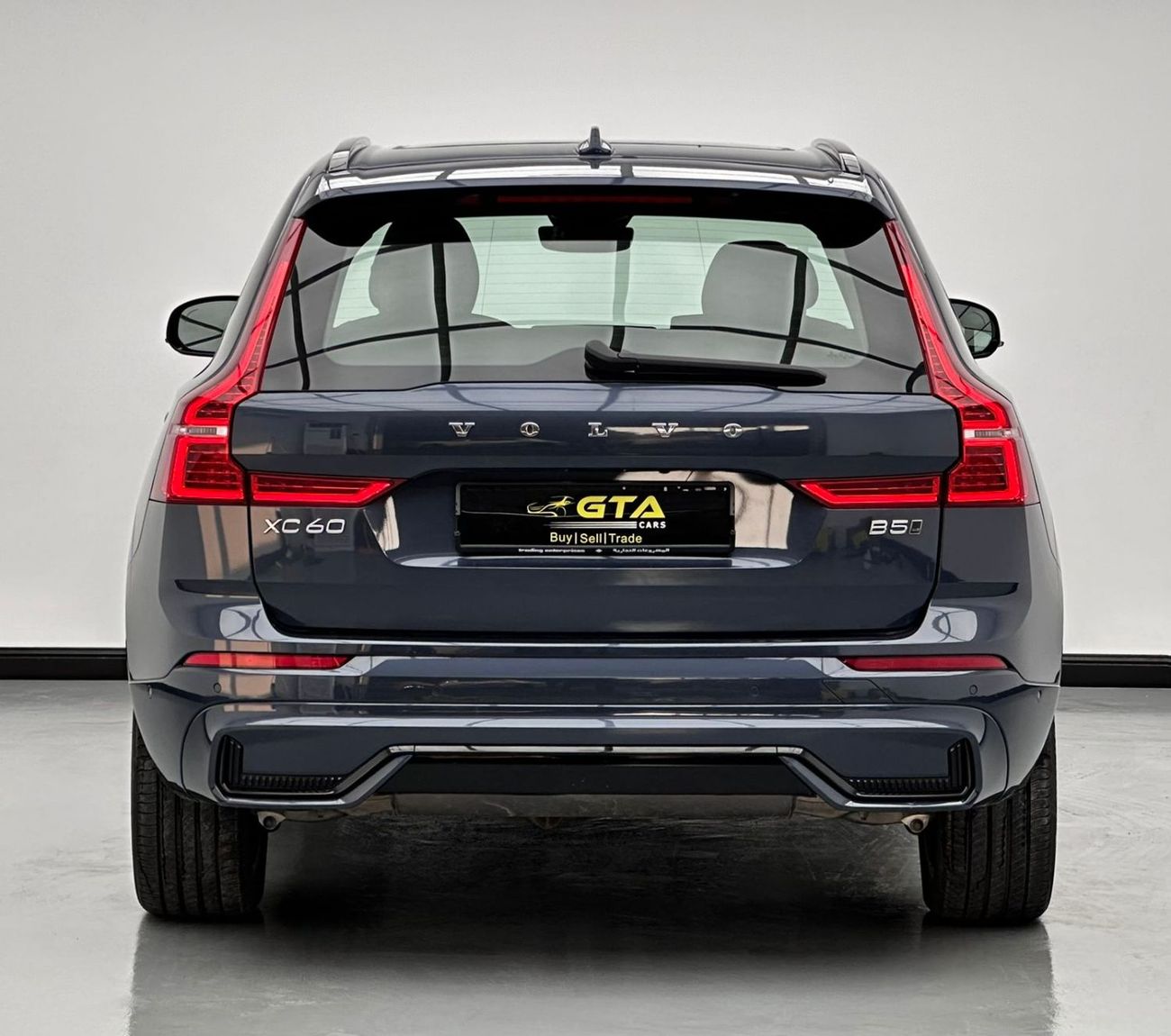 فولفو XC 60 2023 Volvo XC60 B5 Ultimate Dark, May 2028 Volvo Warranty, Volvo Full Service History, GCC