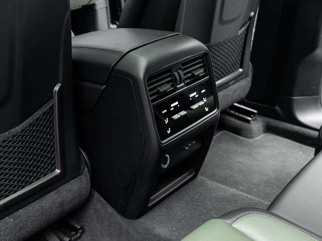 بورش كايان 2025 Porsche Cayenne Coupe, 3.0 TC V6, AWD, 335bhp, 8 Speed Auto