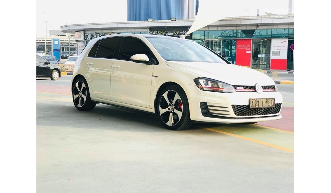 فولكس واجن جولف GTI