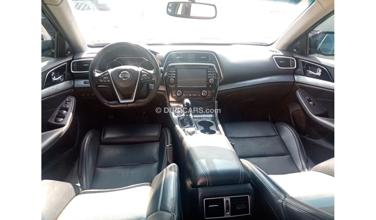 Nissan Maxima LIMITED WITH PANORAMIC ROOF