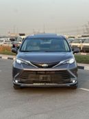 Toyota Sienna XLE Hybrid Sunroof Full Option 2022