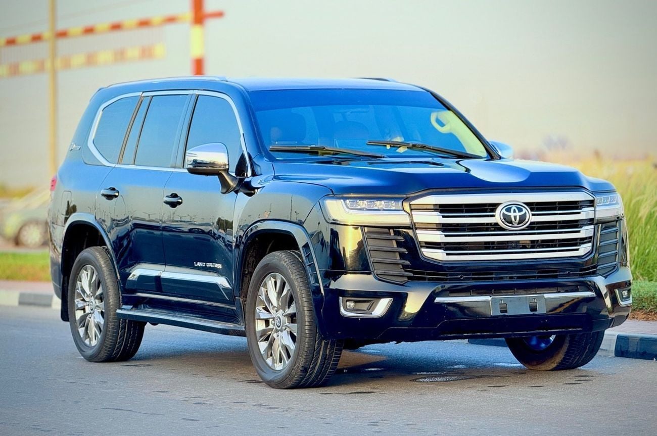 تويوتا لاند كروزر GXR 2019 FACELIFTED 2025 WITH INTERIOR AND EXTERIOR V6 4.0L GCC IN EXCELLENT CONDITION