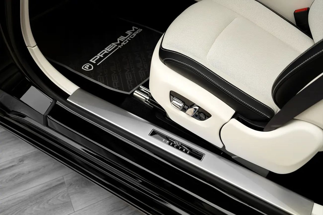 Rolls Royce Spectre STD ROLLS ROYCE | SPECTRE BLACK BADGE | GCC SPECS DEALER WARRANTY + SERVICE CONTRACT