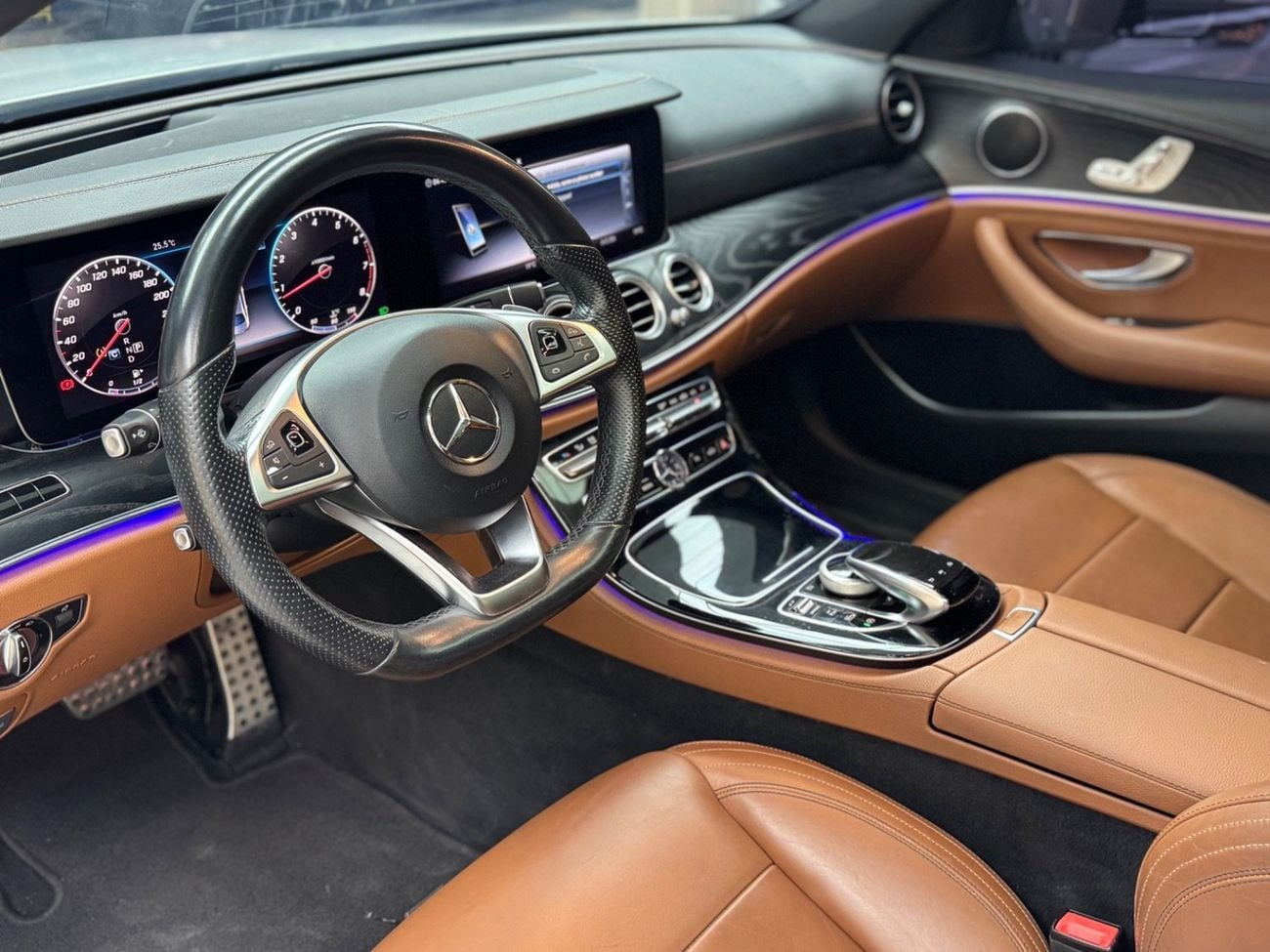 مرسيدس بنز E300 