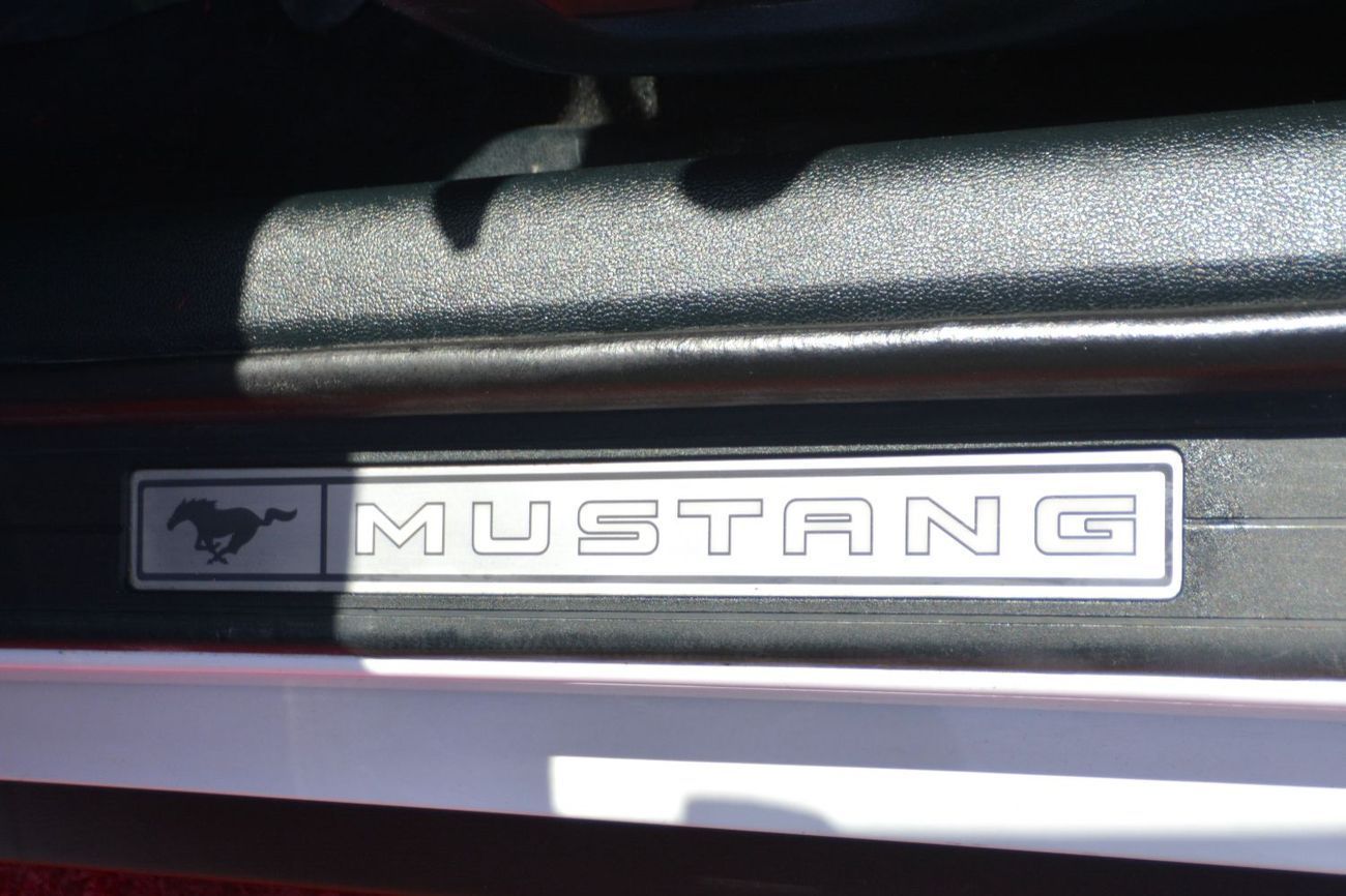 فورد موستانج EcoBoost Premium 2.3L Convertible A/T