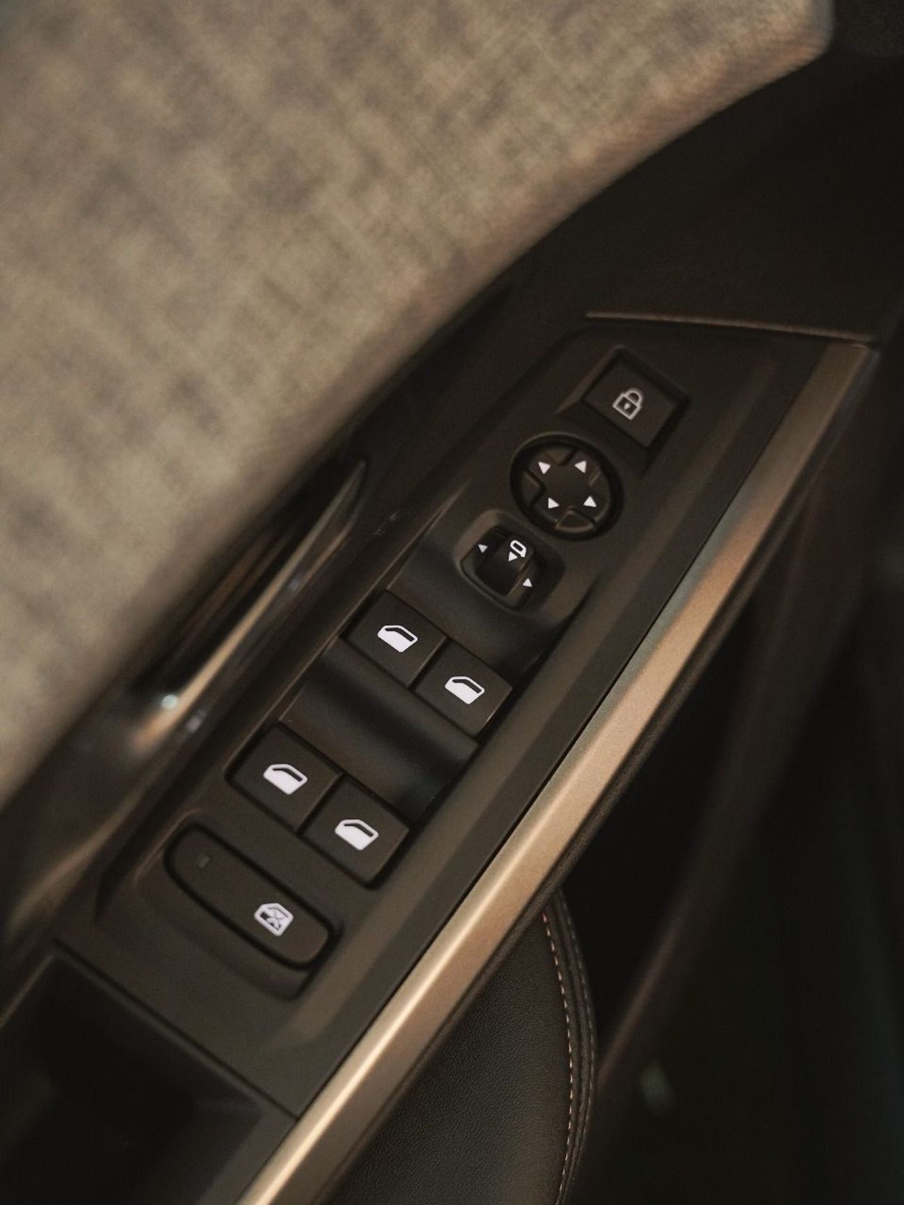 Peugeot 3008 PEUGOUT GT  EMI 2200 - 5 Years - 100,000KM warranty @ Official Dealer  Free Registration - Free tint