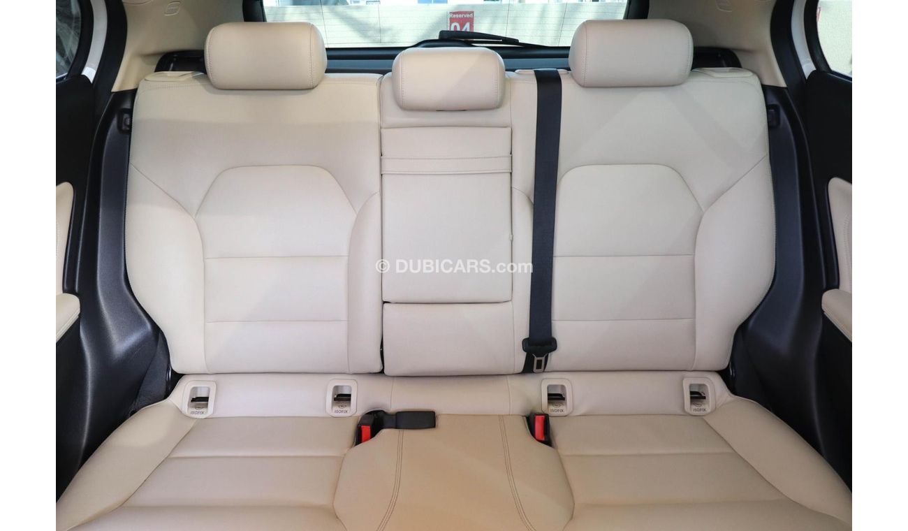 Mercedes-Benz GLA 250 X156