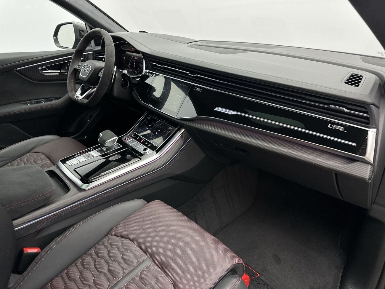 أودي RSQ8 TFSI quattro 4.0L RS Q8 SUV Performance 640hp Black Edition (Ref# 023153)