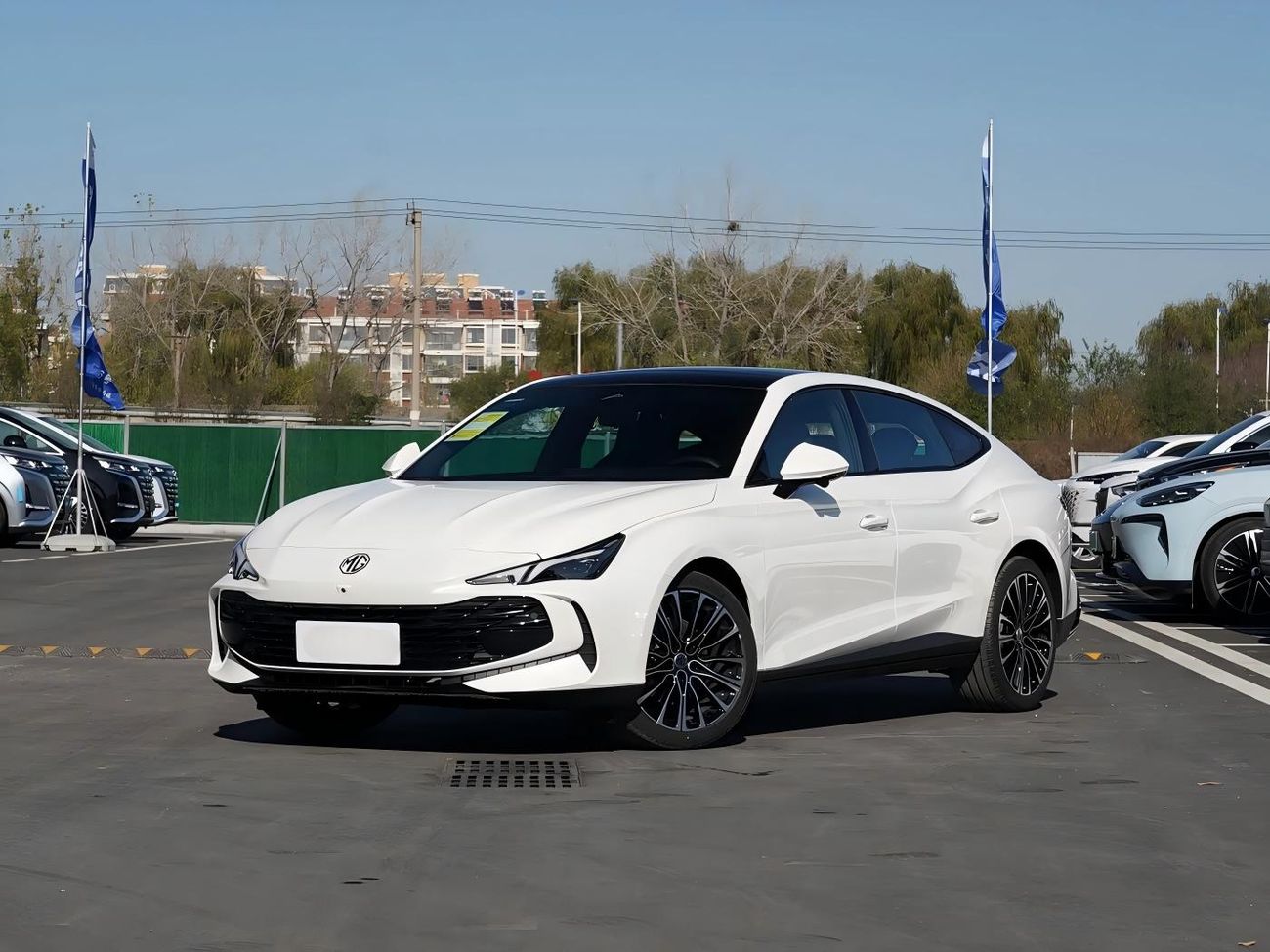 أم جي 7 موديل 2025، 1.5T 300DCT الإصدار الأنيق