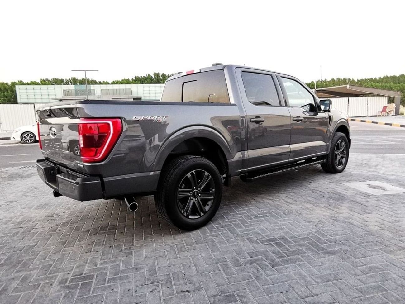 فورد F 150 Ford F-150 XLT Sport - 2023 - Grey