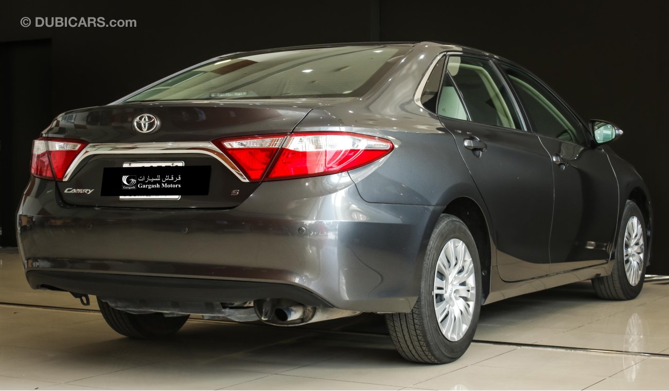 Toyota Camry S