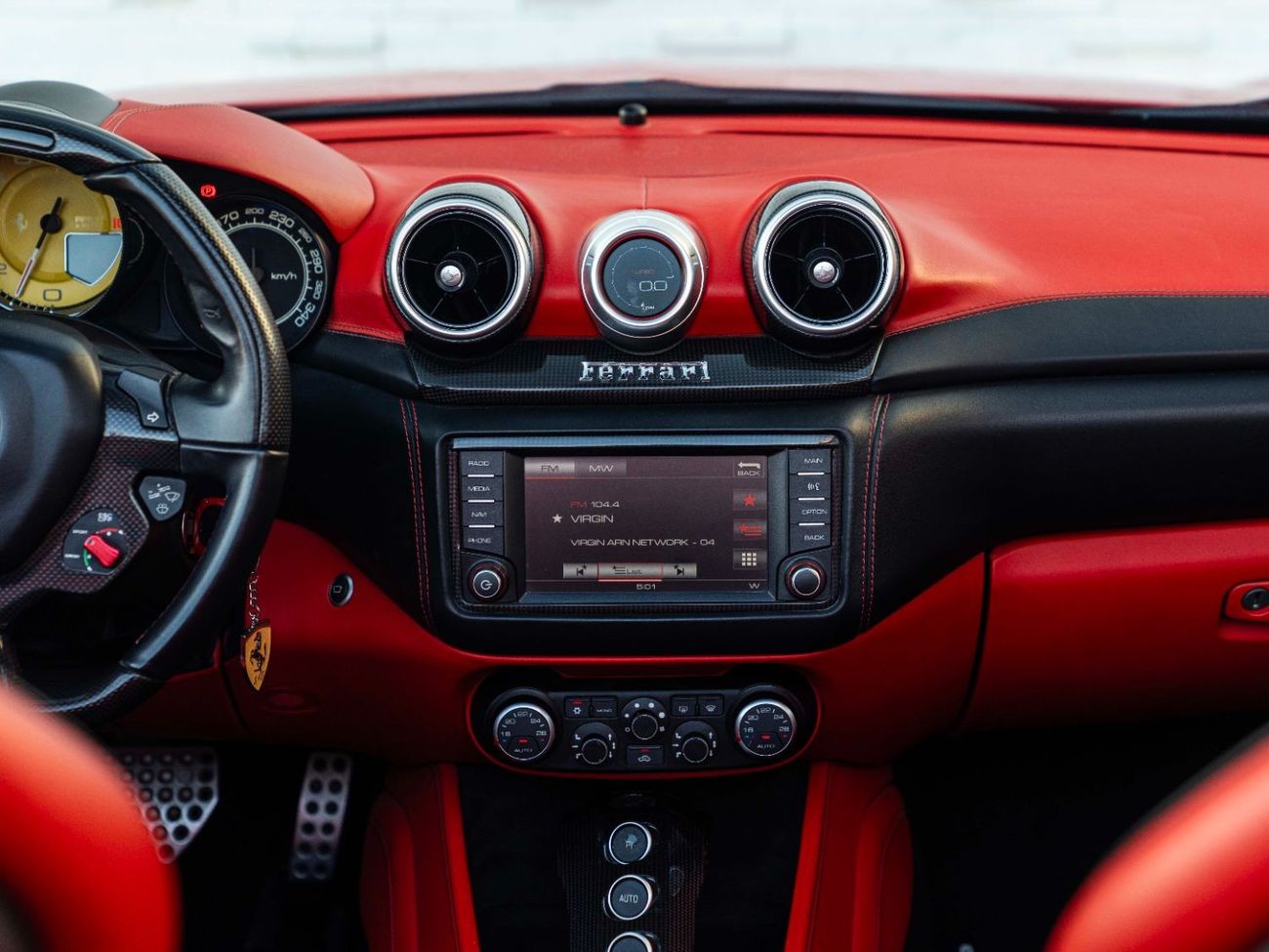 Ferrari California T FERRARI CALIFORNIA T • ONLY 54K KM • 3.9L TURBOCHARGED • OFFICIAL AL TAYER WARRANTY