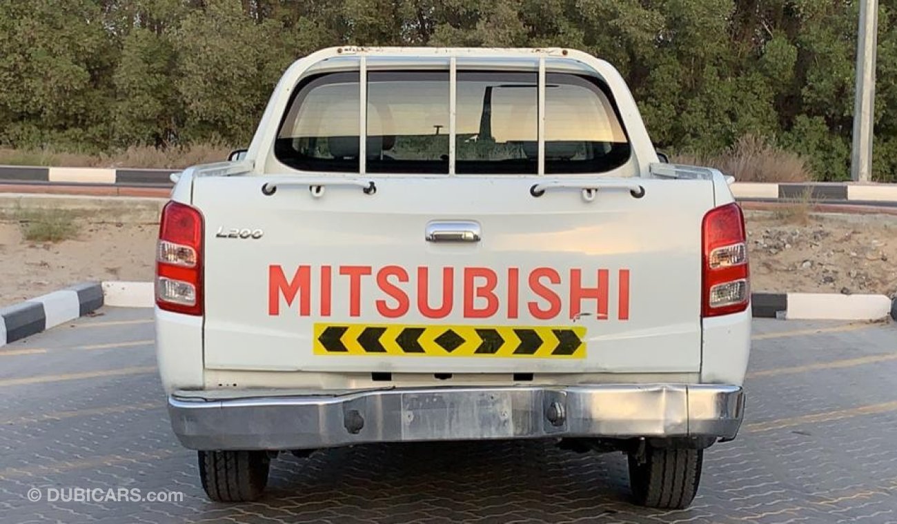 Mitsubishi L200 Mitsubishi L200 2016 4x2 Ref# 403