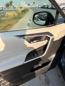 تويوتا راف ٤ XLE Full Option 2022 with sunroof, push start