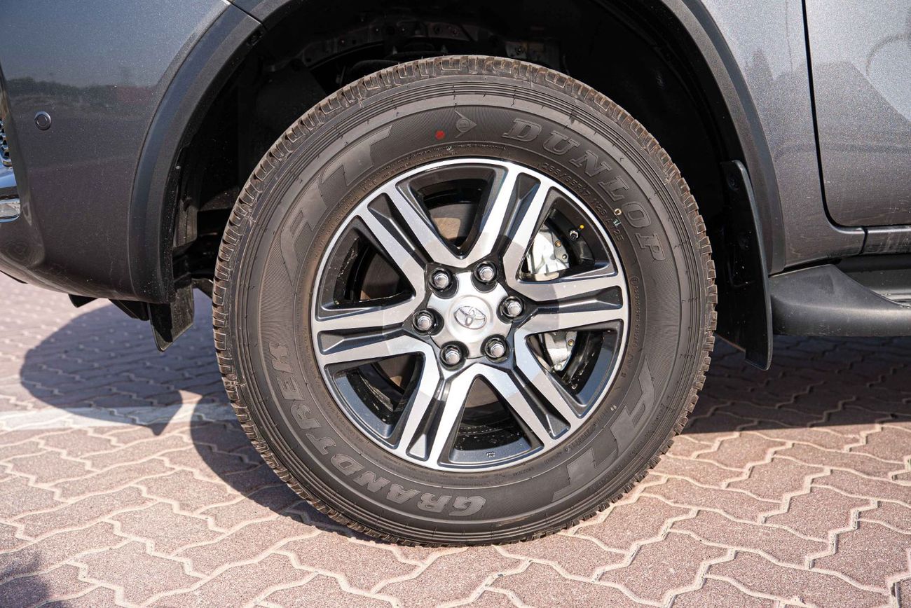 تويوتا فورتونر 2025 Toyota Fortuner 2.7 - Grey Mettalic Inside Chamois | Export Only