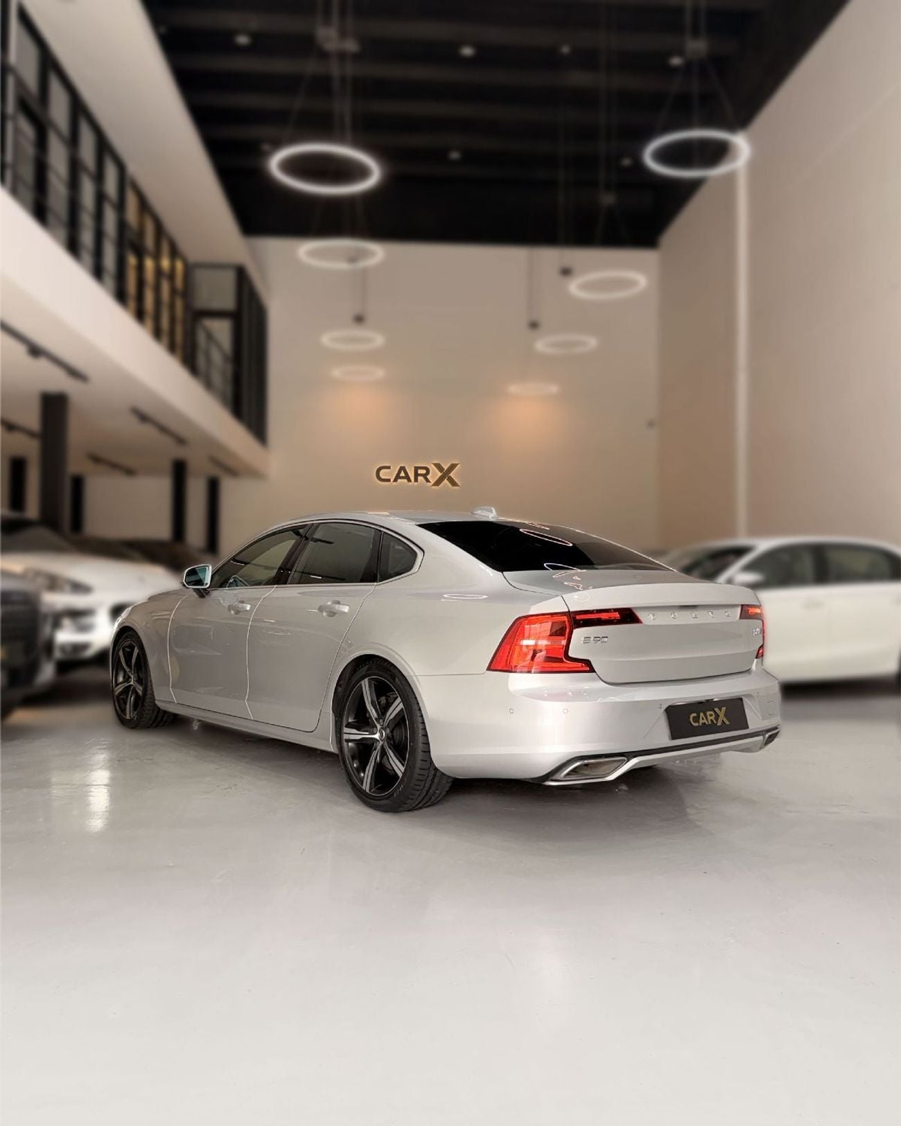 فولفو S90 R DESIGN
