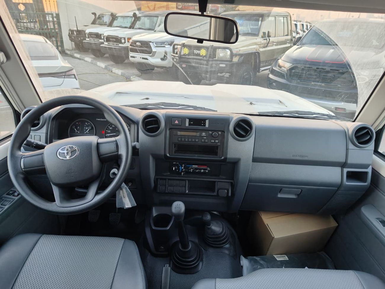 Toyota Land Cruiser 70 2025 Toyota Land Cruiser LC76 5-Door Hardtop without Diff-Lock 4.2L 6-Cyl Diesel M/T Export Only