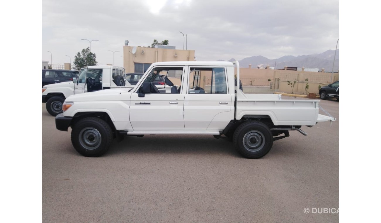 تويوتا لاند كروزر بيك آب DIESEL,4.2L,V6,DOUBLE/CABIN,POWER WINDOW REAR DIFF LOCK,MT