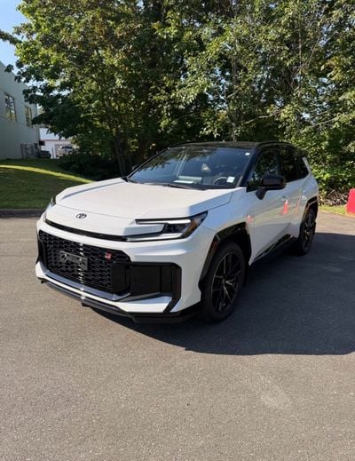 Toyota RAV4 GR PLUG IN HYBRID