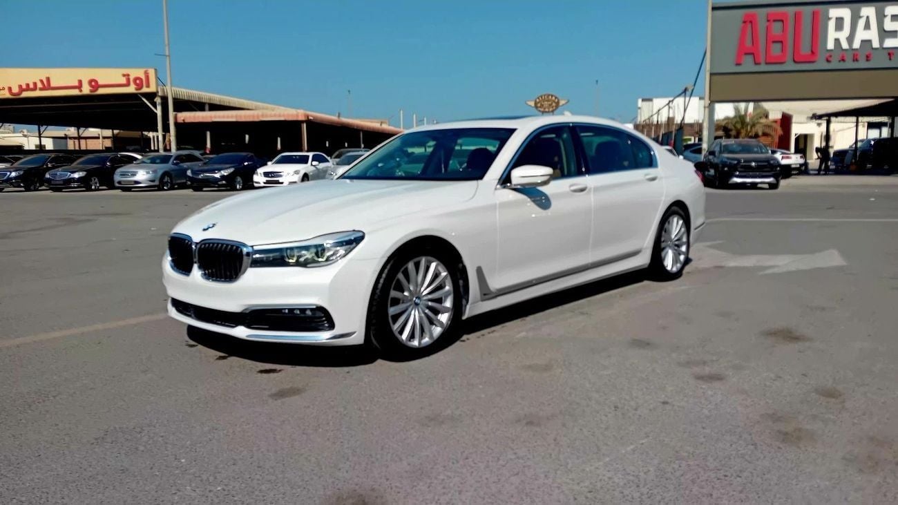BMW 740i 