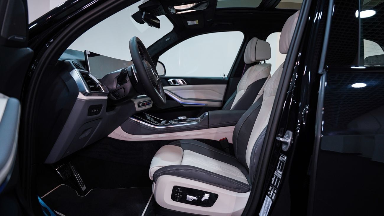 بي أم دبليو X5 M60i LUXURY