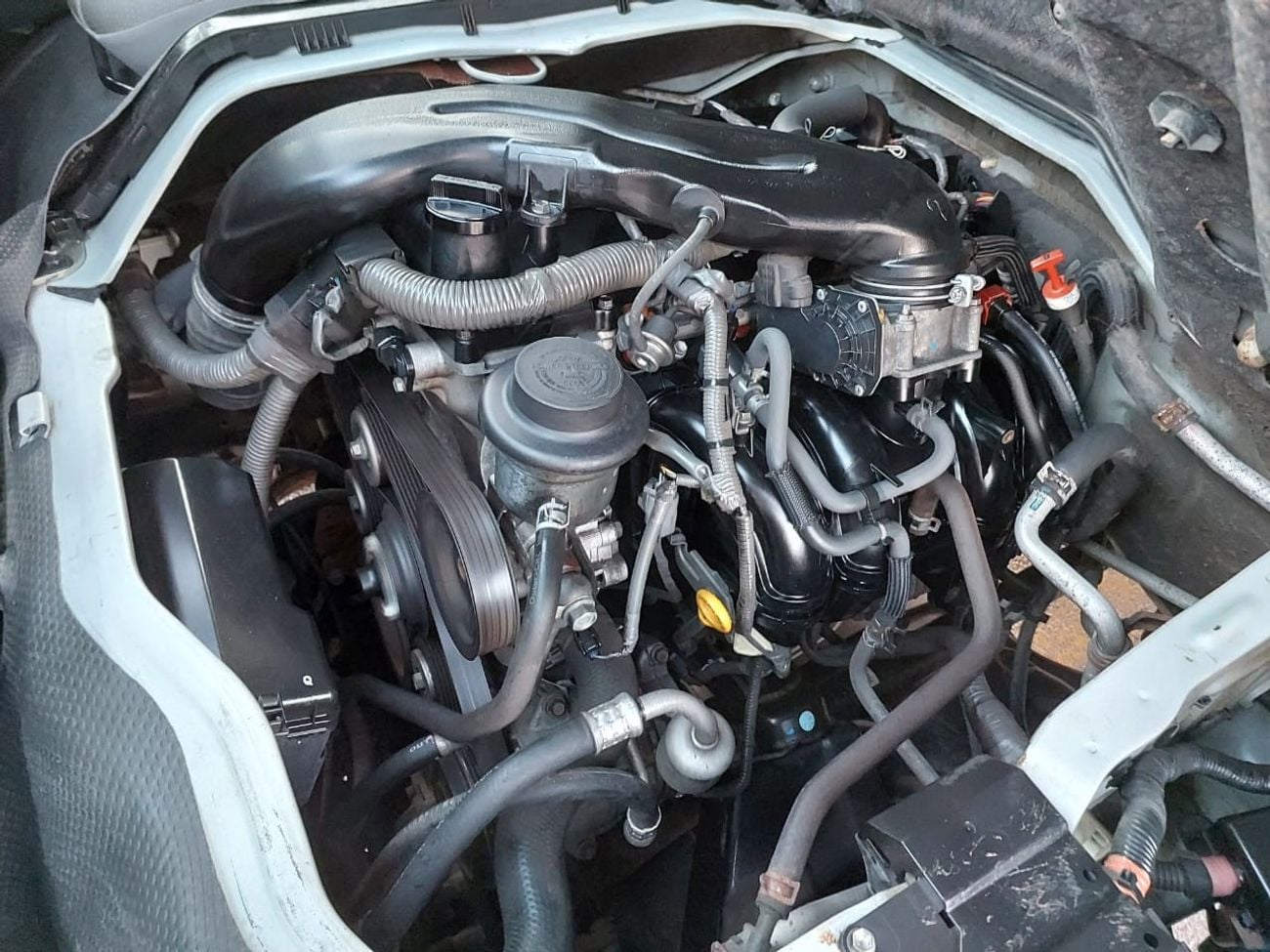 Toyota Hiace TOYOTA HIACE AMBULANCE VAN RIGHT HAND DRIVE(PM11334)