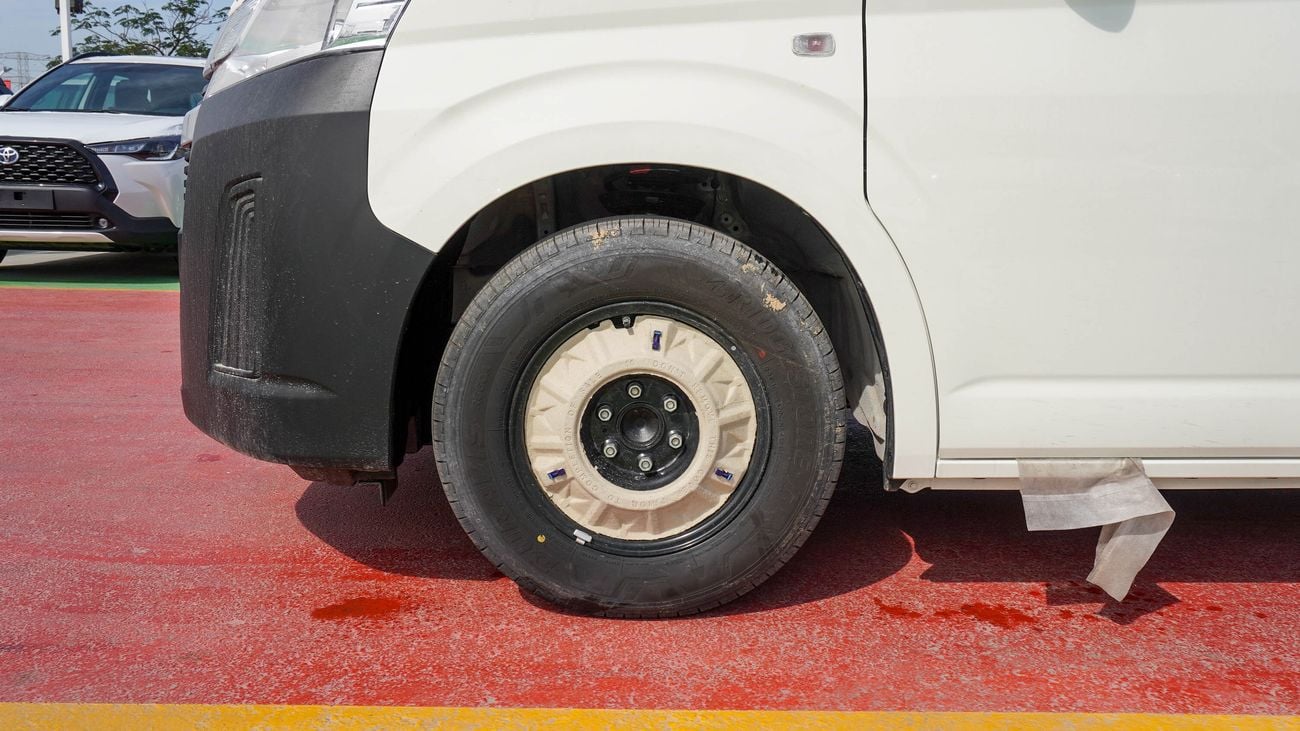 Toyota Hiace 3.5L V6 M/T