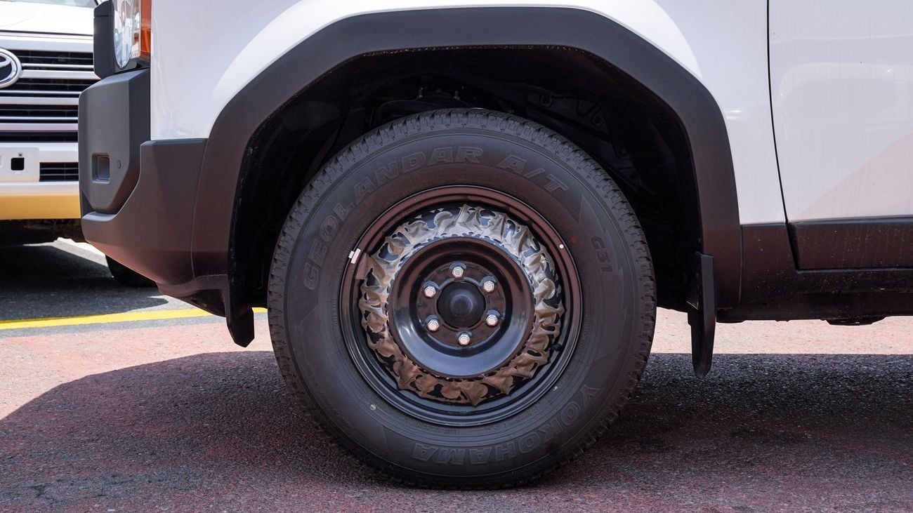 تويوتا برادو TOYOTA PRADO URBAN 2.4 PETROL 2025