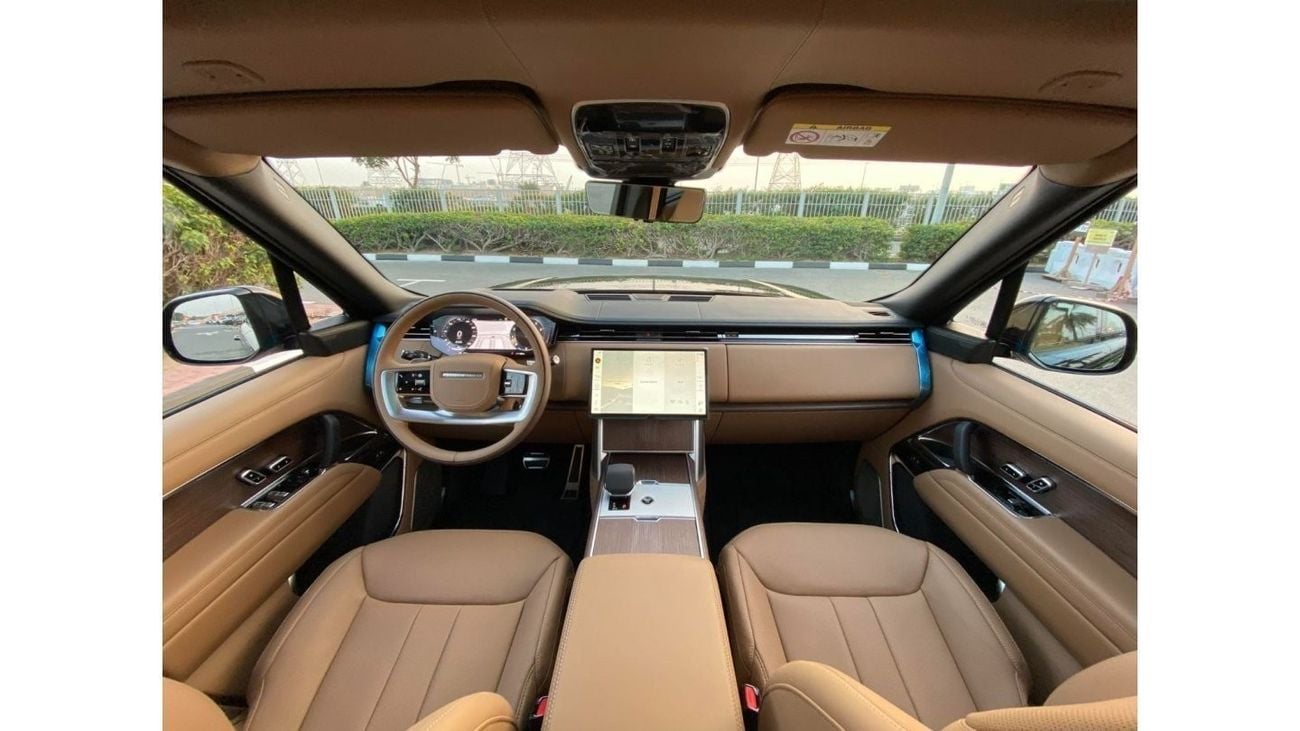 Land Rover Range Rover GCC SPEC UNDER WARRANTY AND SERVICE