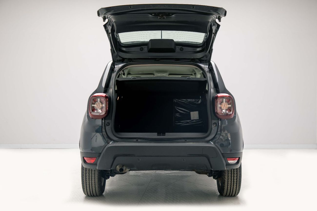 Renault Duster SE 1.6L - Grey Inside Black | Export Only