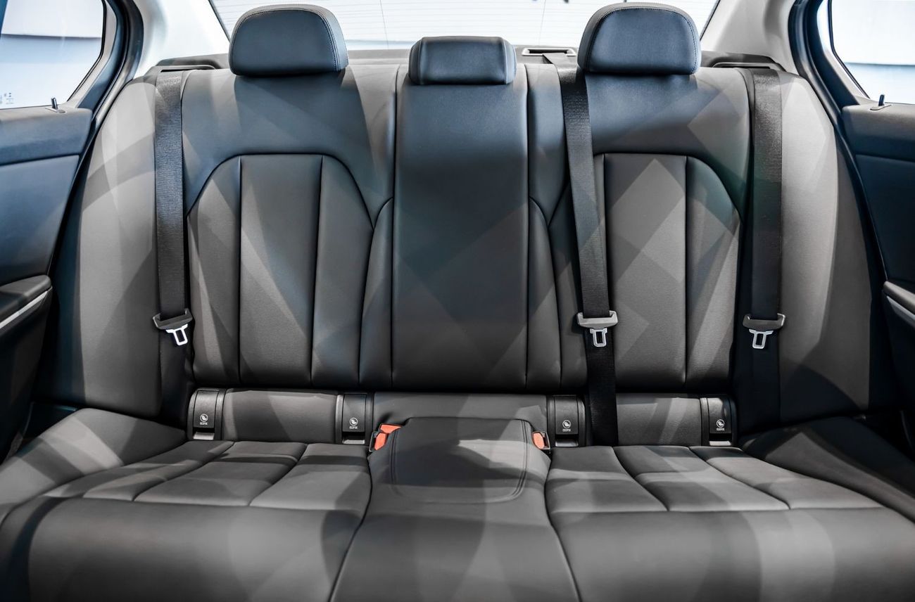 BMW 320i Exclusive 2020 BMW 320i, 2025 BMW Warranty + Service Contract, Full Service History, Low KMs, GCC